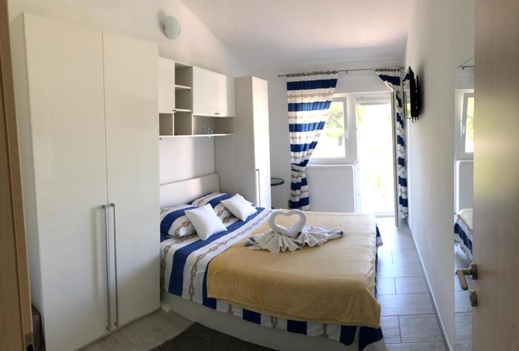 Apartmani Bolero - Obiteljski Odmor Vodice Exterior photo