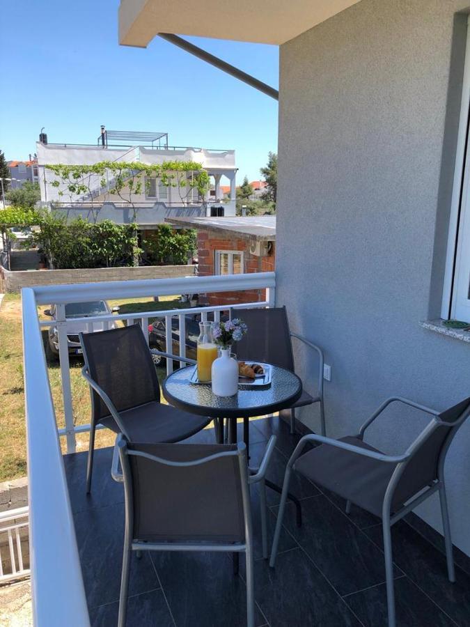 Apartmani Bolero - Obiteljski Odmor Vodice Exterior photo